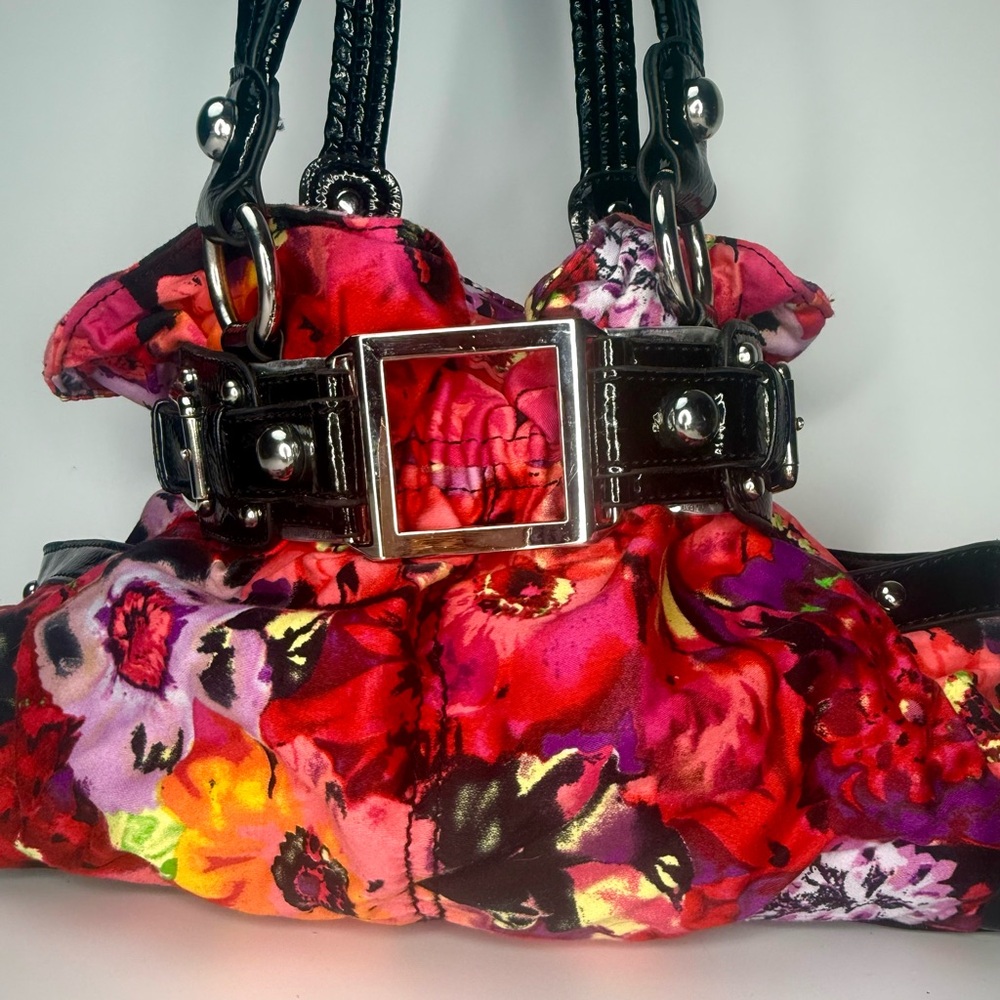 VTG Wilsons Floral Patent Leather Shoulder Bag Buckle Detail Y2K Purse